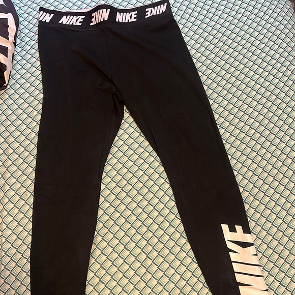 Nike leggings - Picture 1 of 3